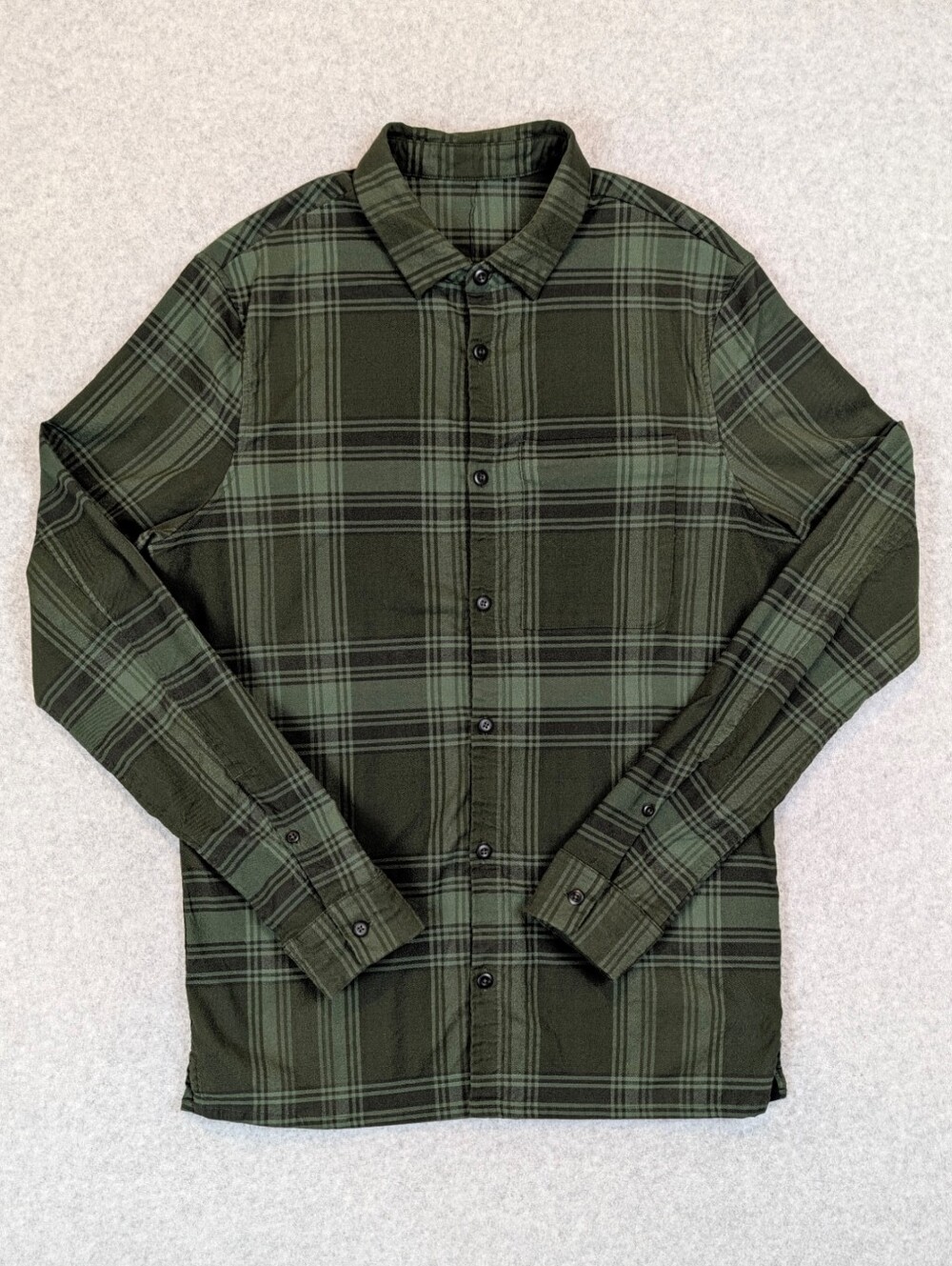 Lululemon Masons Peak Flannel Shirt Mens Medium Green Plaid Button Collared
